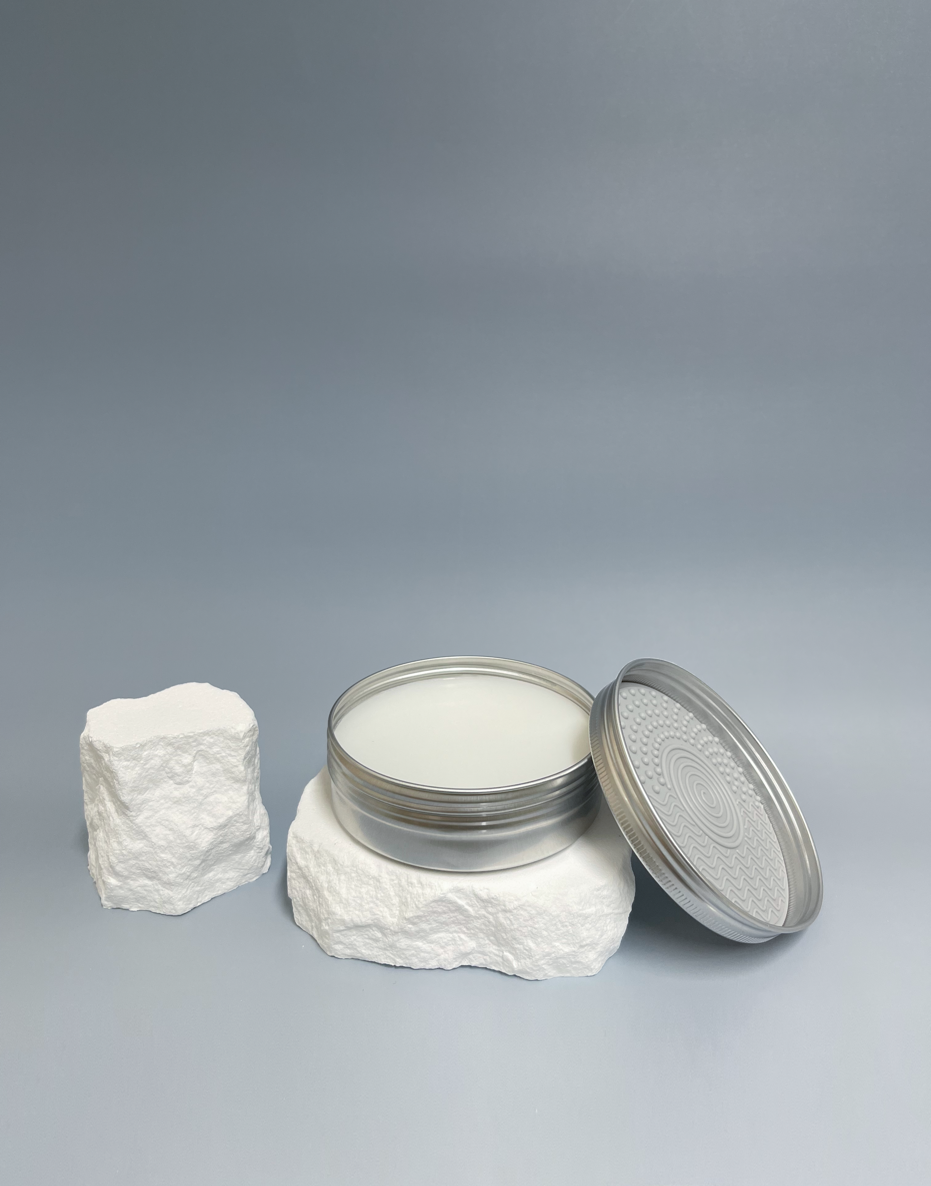 The Glow Brush Cleaner